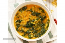 Saag Chana Recipe (Spinach Chickpea Curry)
