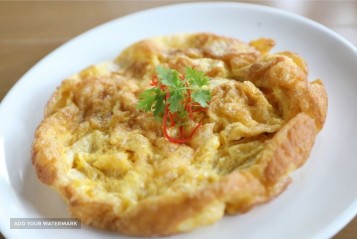 thai omelette