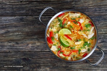 spicy thai chicken noodles